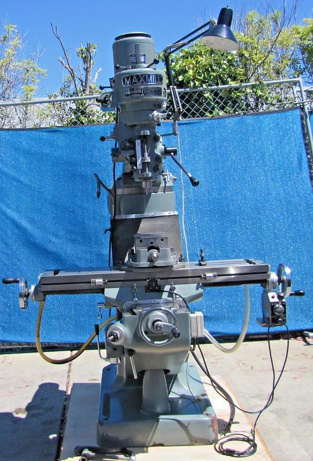 Used Maxmill 2HP Mill Drilling Milling Machine Power Table Auto Feed Coolant 6in Vise