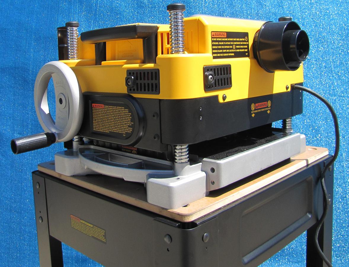 Used DEWALT DW735 13" Three Knife 2-Speed Thickness Planer With Workbench 120V