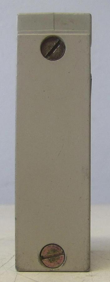 Used Omron ZE-N-2S Enclosed Limit Switch Plunger Actuator SPDT