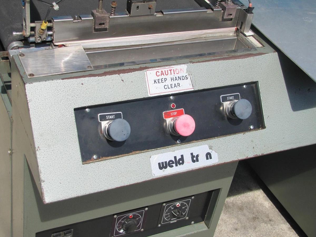 Used Weldotron 5201A L-Bar Heat Shrink Sealer Wrapping Machine & Conveyor 220V 1 Ph