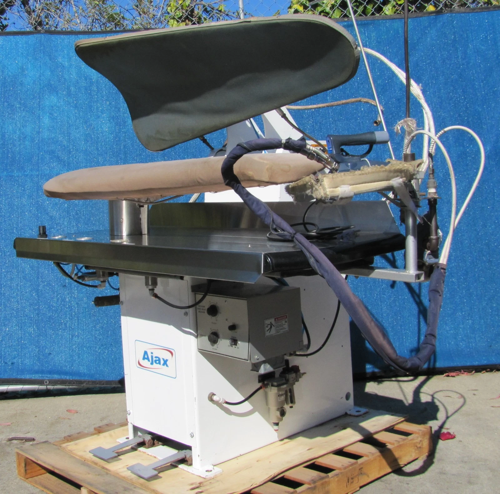 Used Ajax ADCF0446R10002 Dry Cleaning Utility Steam Press Legger Pants 115V w/ Iron