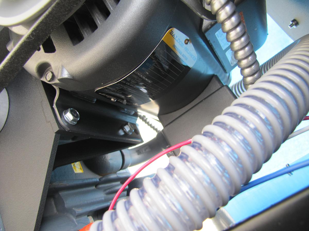 Used Midmark PowerVac Busch Dental Vacuum Pump MM 1104 B 029-3713-01 AS IS 