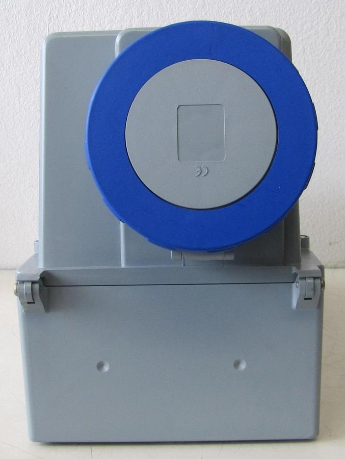 Used Leviton 100 Amp Pin & Sleeve Mechanical Interlock 240 VAC 3 PH 4100M19W Switch