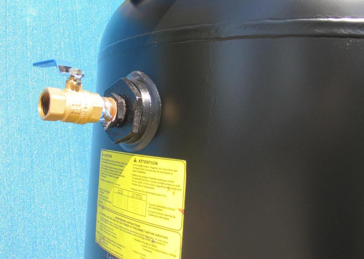 Used SpeedAire 80 Gallon Upright Air Compressor Receiver Tank w/ Pressure Gauge
