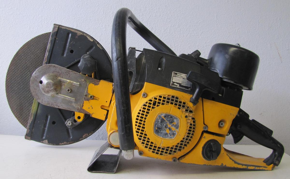 Used Wacker BTS11 Two Stroke Gas Powered 12" Cut Off Saw Concrete Pavement Saw