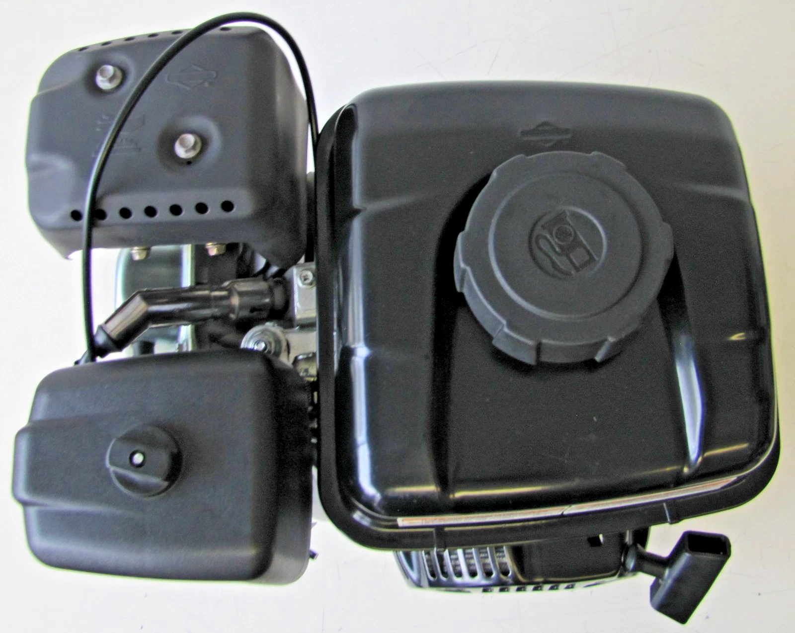 Used Husqvarna Briggs & Stratton 9.5 HP Gasoline Engine CR950 208cc 3/4" Shaft
