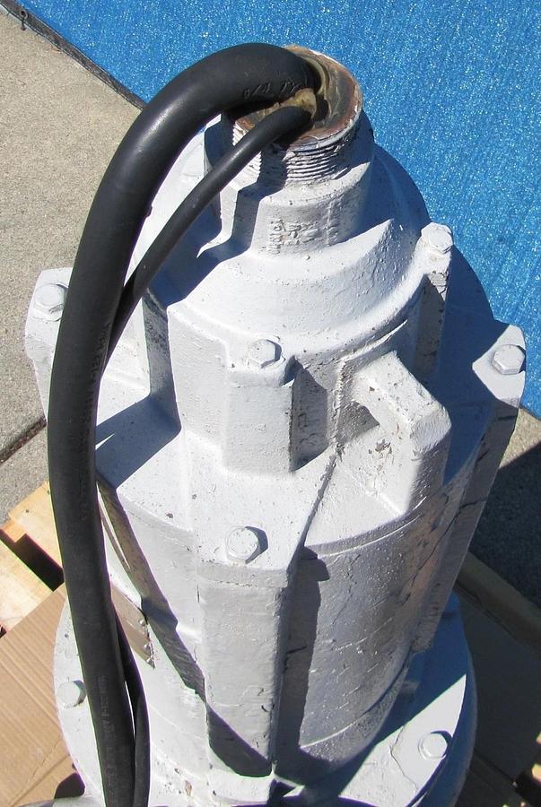 Used Reliance 40HP Submersible Trash Water Sump Pump 460V 3PH 4" Outlet 25 Ft Cable