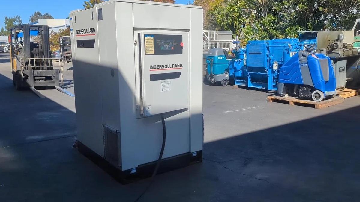 Used Ingersoll Rand SSR-EP50SE 50HP Rotary Screw Air Compressor 460V 3PH 215 CFM