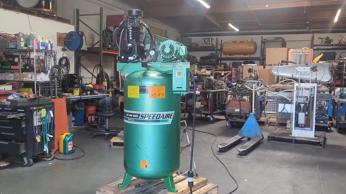 Used SpeedAire 5Z404E 5HP Piston Air Compressor 80 Gallon Tank 230V 3 Phase Upright