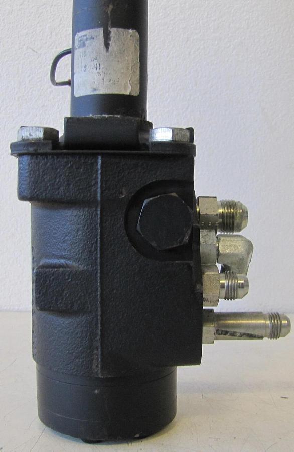 Used Tennant Steering Steer Control Hydraulic Motor 1024260 for M20 Scrubber