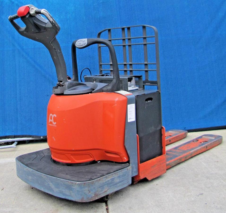 Used Toyota 8HBE30 Electric Pallet Jack 24 VDC 24V With Battery Charger 6000 lbs.