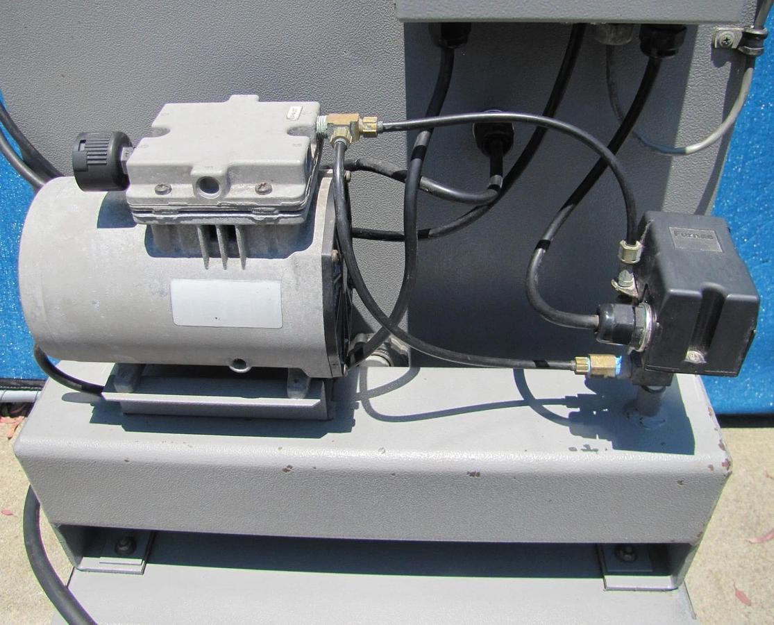 Used UAS 1.5 HP Dust Hog Air Filtration Dust Collector w/ Air Powered Filter Cleaner