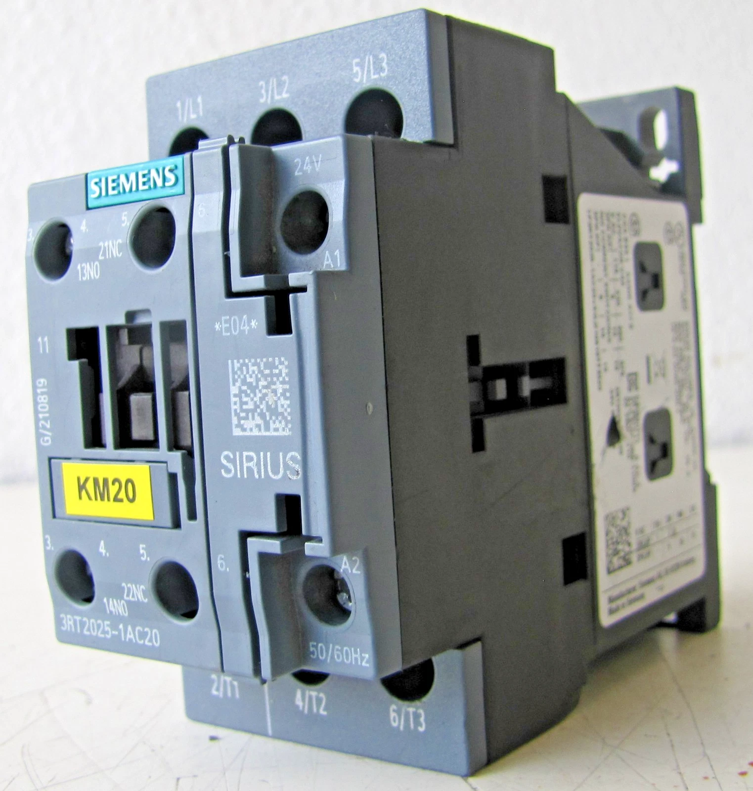 Used Siemens 3RT2025-1AC20 Contactor 35A 24V Coil 3 Pole 5HP 230V 10HP 460V 3 Phase