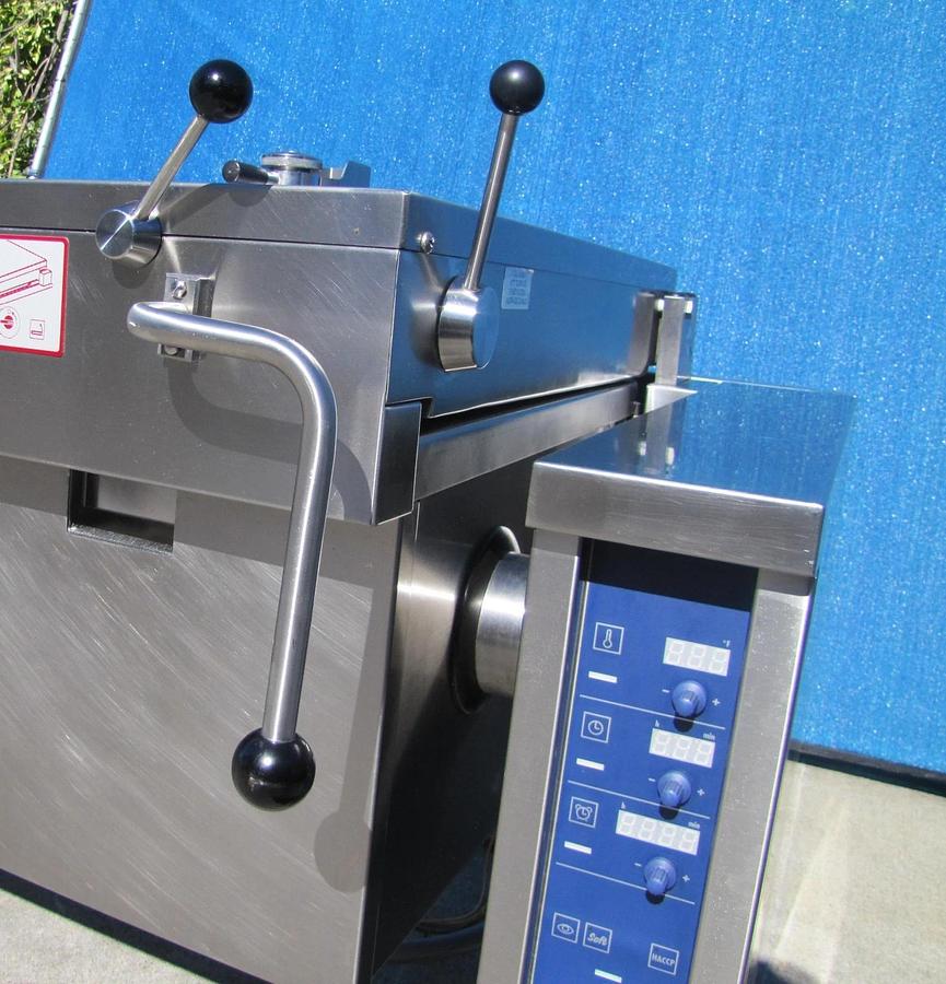 Used Electrolux 40 Gallon Pressure Bratt Tilt Braising Pan 9CHG583310 480V 3 Phase #2