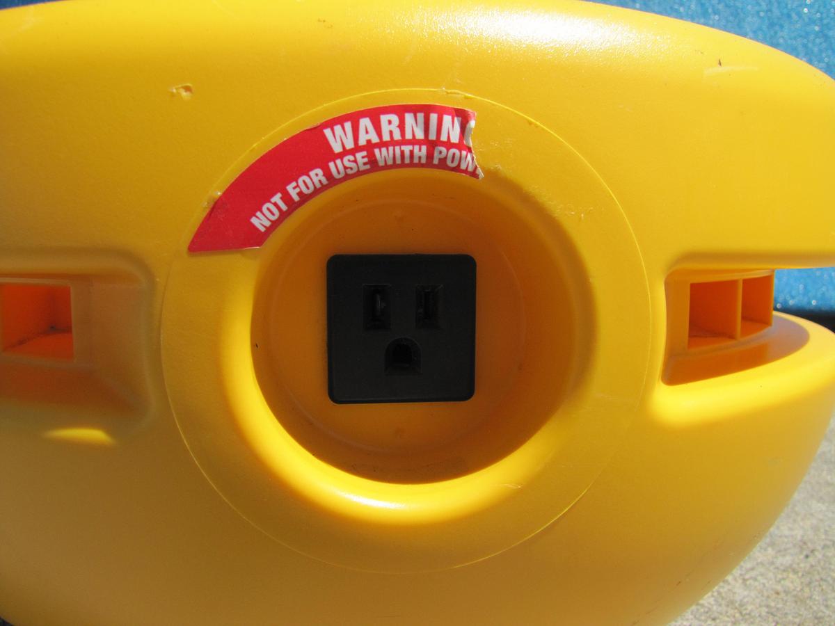 Used Southwire Wobblelight 400 Watt Metal Halide Work Light Worklight 120V