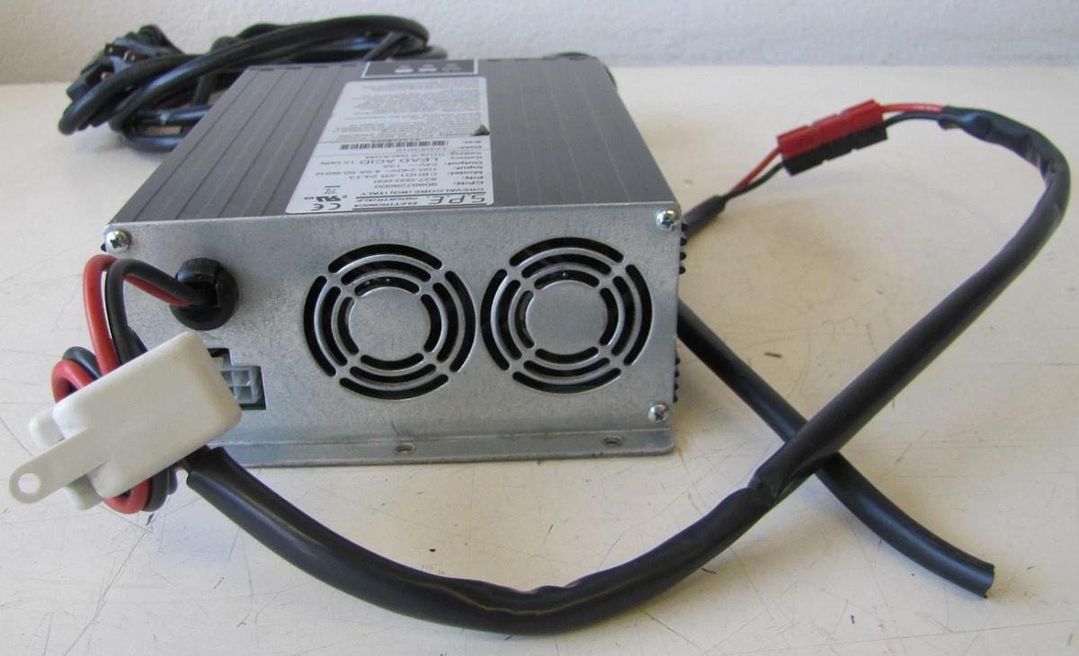 Used Nilfisk Advance 24V Battery Charger 9100000888 for Scrubber SC500 20R B