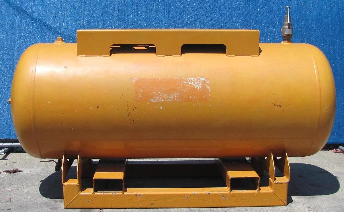 Used Silvan Horizontal 240 Gallon Air Tank 200 PSI W Pressure Gauge Ball Valve Outlet