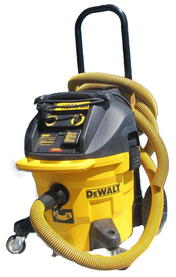 Used DeWalt DWV015 Dust Extractor Vacuum 10 Gallon 120V Tool Outlet w/ Hose