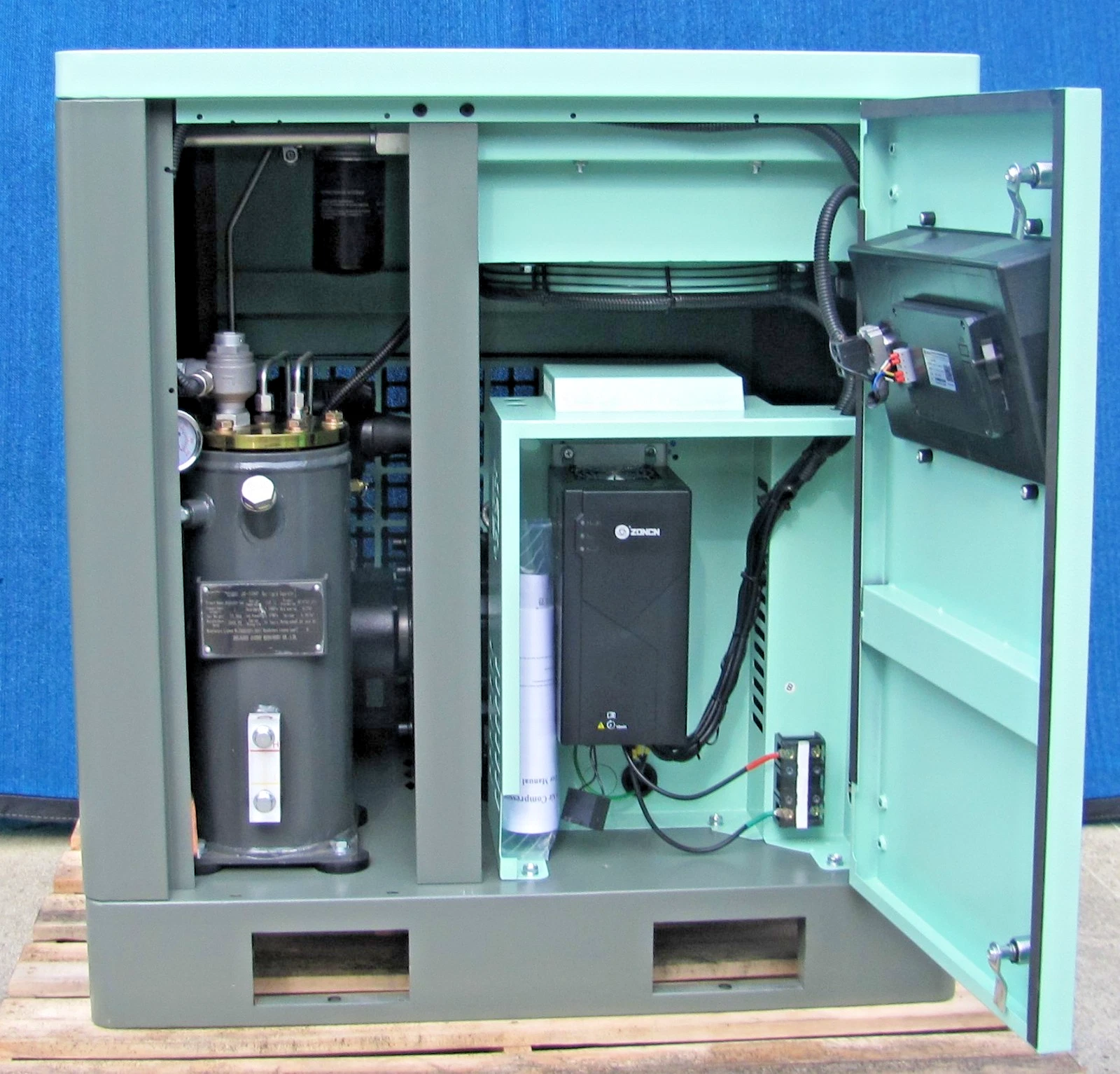 Used 2026 Maximus 10 HP Rotary Screw Air Compressor VFD 230V Single Phase