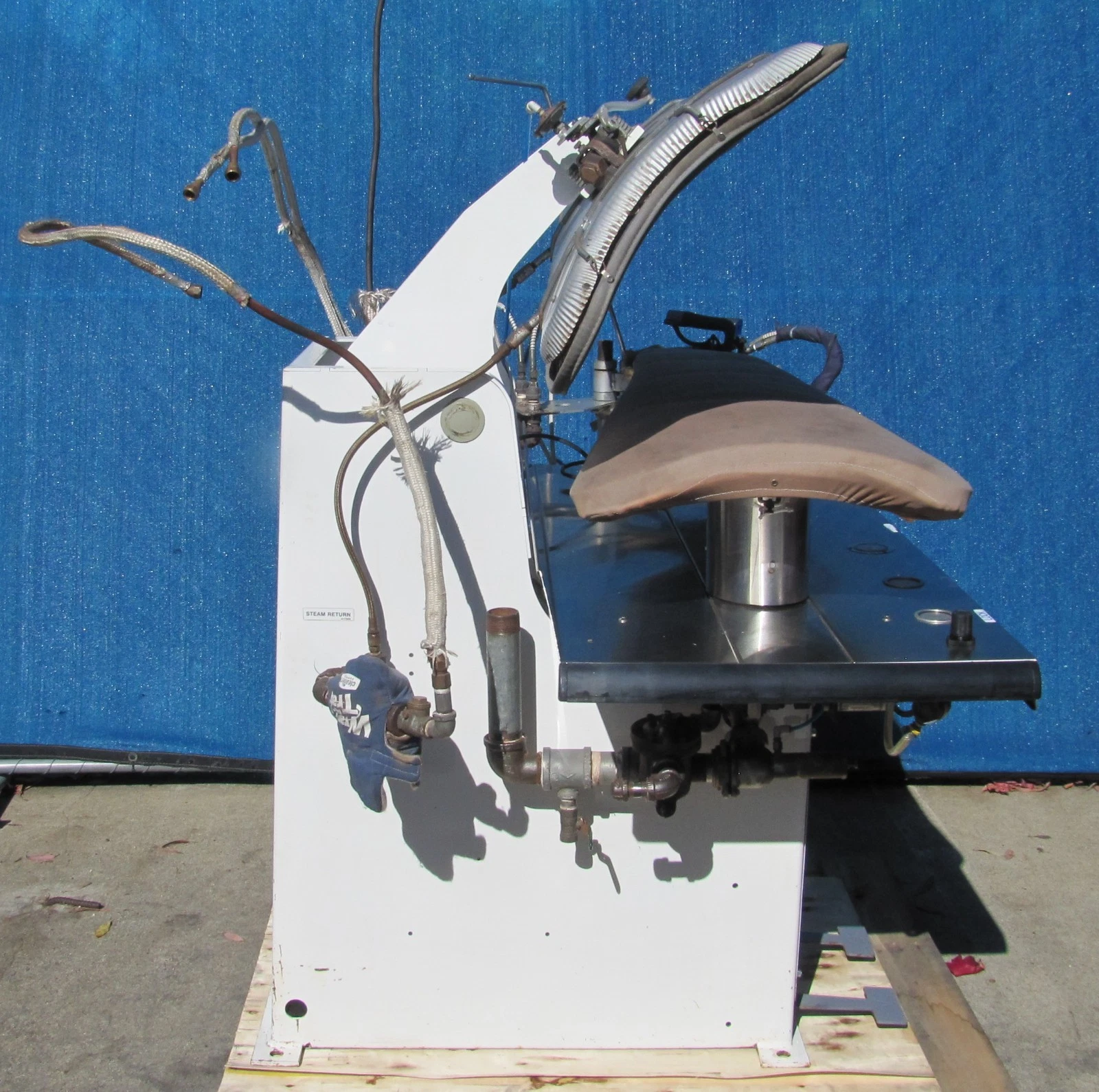 Used Ajax ADCF0446R10002 Dry Cleaning Utility Steam Press Legger Pants 115V w/ Iron