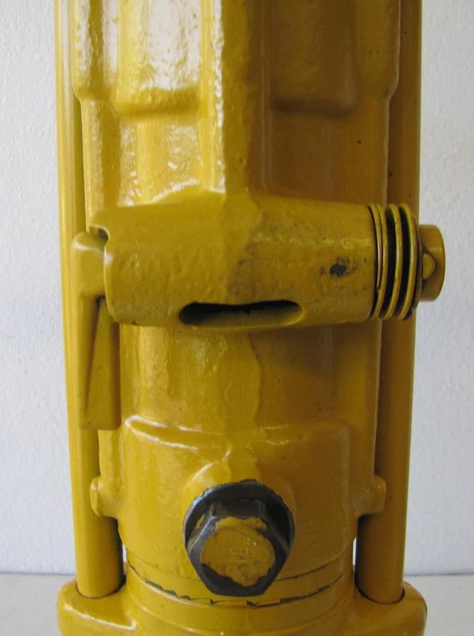 Used APT American Pneumatic Tools 90 lb Air Jackhammer Demolition Breaker Pavement