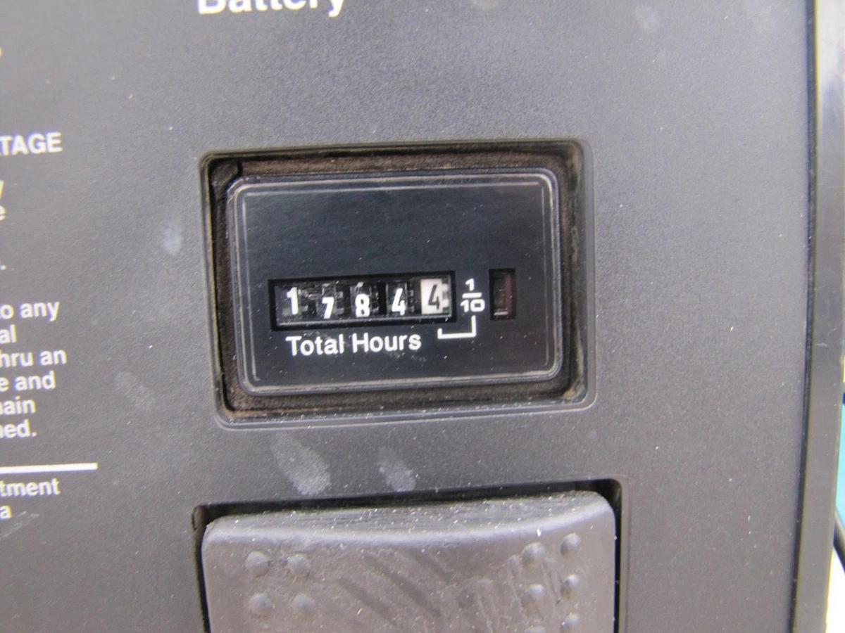 Used Onan Commercial 6500 Watt RV Generator Gasoline Powered 120V Output