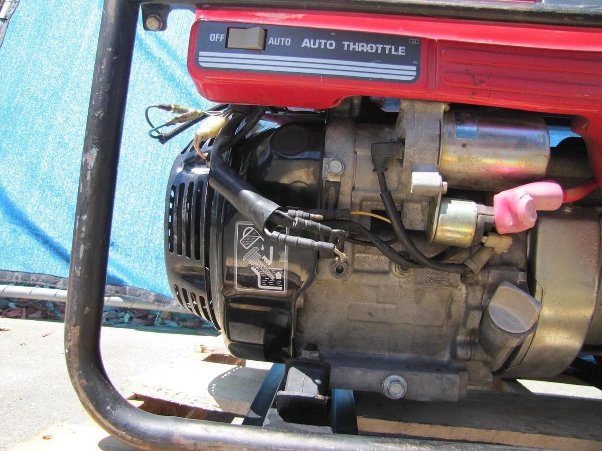 Used Honda EB6500 Portable Gas Generator 6500 Watt 110V/220V Electric Start EB6500sx