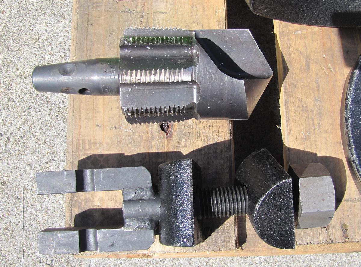 Used Mueller Main Pipe Tapping & Drilling Machine Hot Live Tap 4" to 27" Pipe Saddles