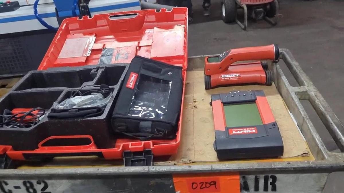 Used Hilti PS 200 M Ferroscan Concrete Rebar Scanner Cordless Battery PS200S PS200M