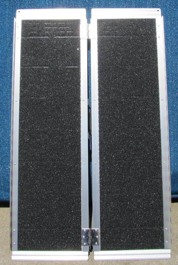 Used Aluminum Single Fold Loading Ramp 4 ft Long x 28.75 in Wide Portable 800 ft