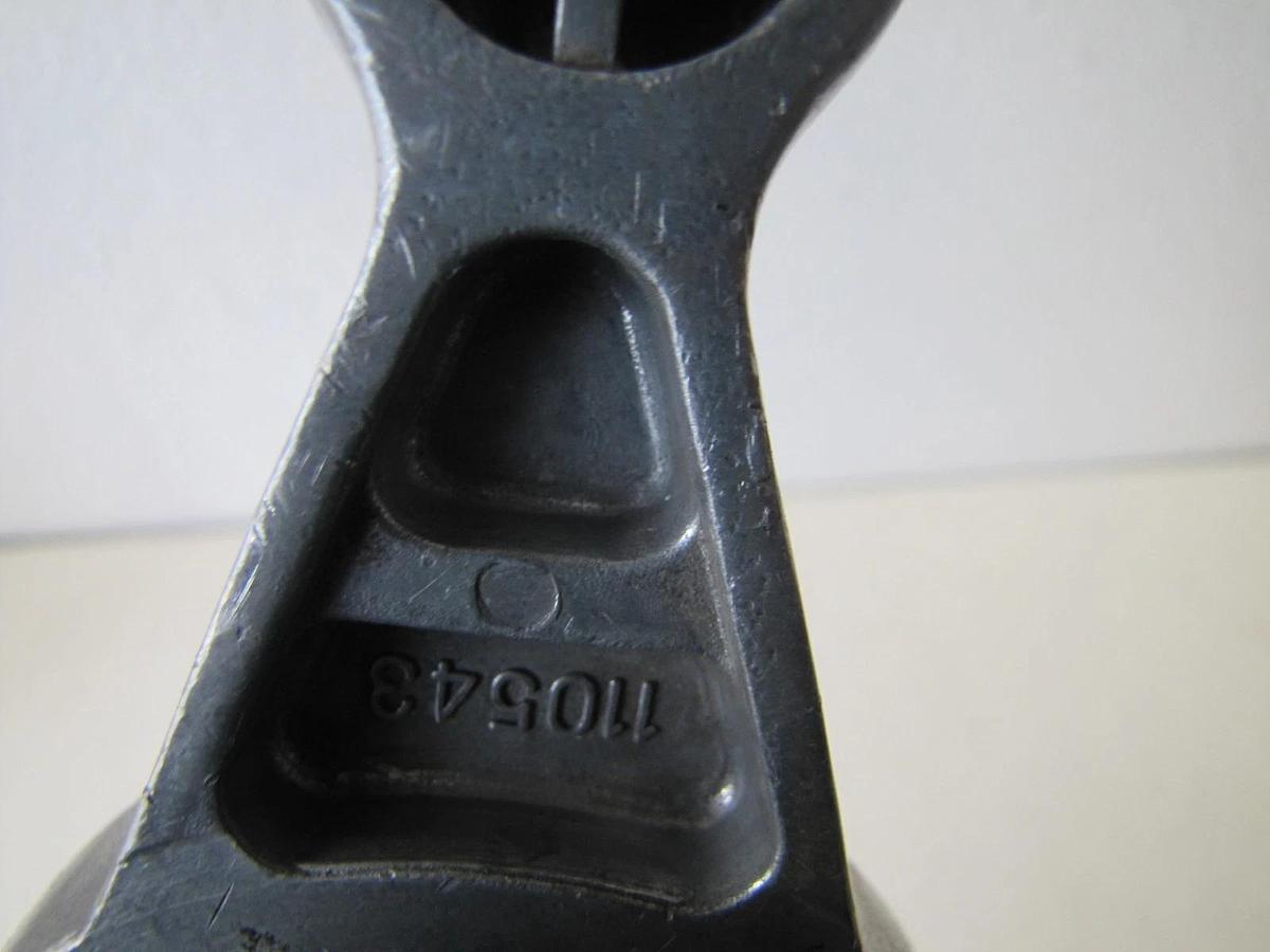 Used Coats 110543 Hub Wing Lock Nut for Wheel Balancer Machine