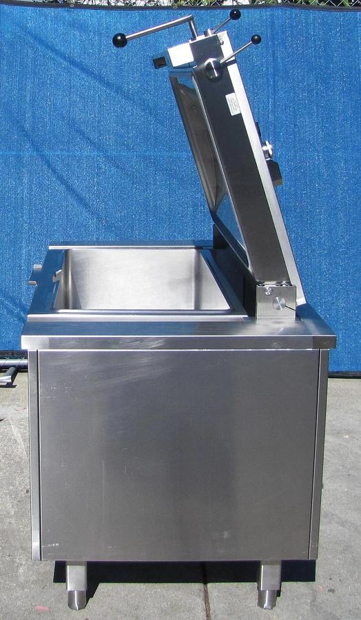 Used Electrolux 40 Gallon Pressure Bratt Tilt Braising Pan 9CHG583310 480V 3 Phase #2