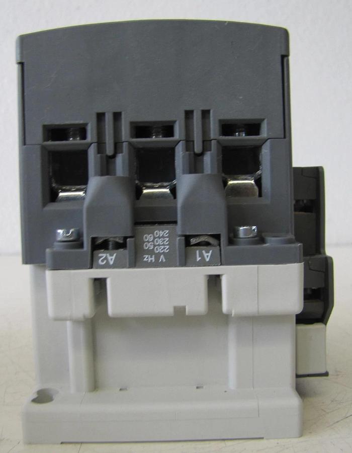 Used ABB Allen Bradley AX65-30 110 Amp 3 Pole Contactor 690V 110A with 230V Coil #2