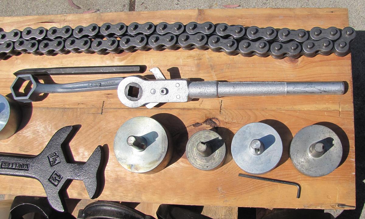 Used Mueller Main Pipe Tapping & Drilling Machine Hot Live Tap 4" to 27" Pipe Saddles