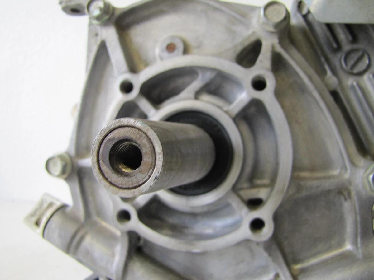 Used Subaru Robin OHC EX21 Gas Engine 7 HP Horizontal Shaft 211cc Industrial Motor