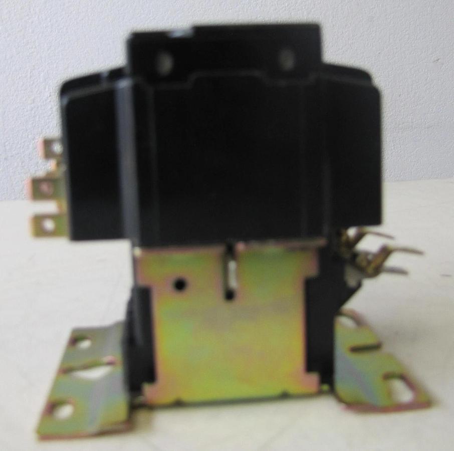 Used Furnas 40A 42BE35AJ527R Definite Purpose Controller Contactor 24V Coil 40 Amp