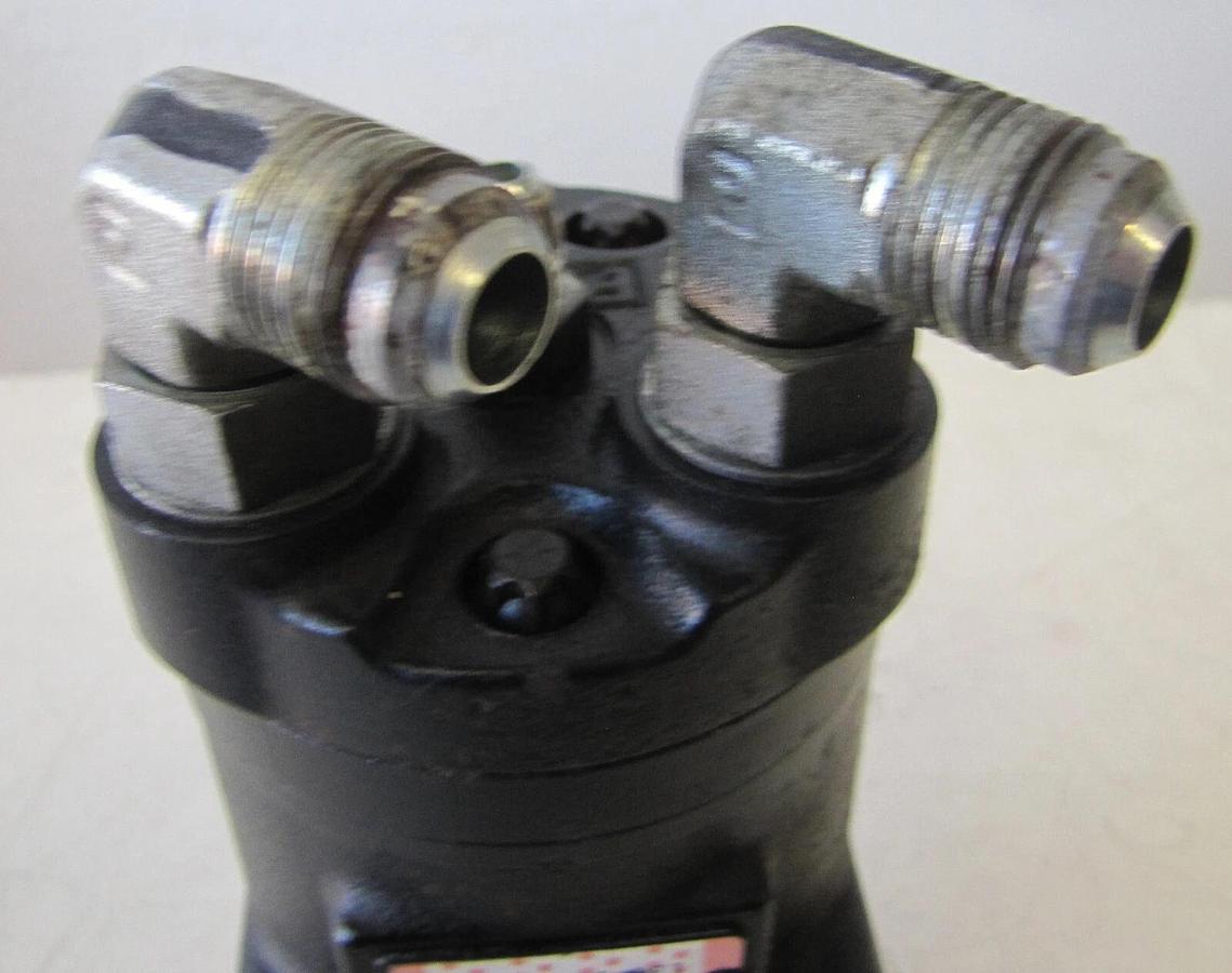 Used Tennant Main Brush Hydraulic Motor 1068811 for M20 Scrubber #2