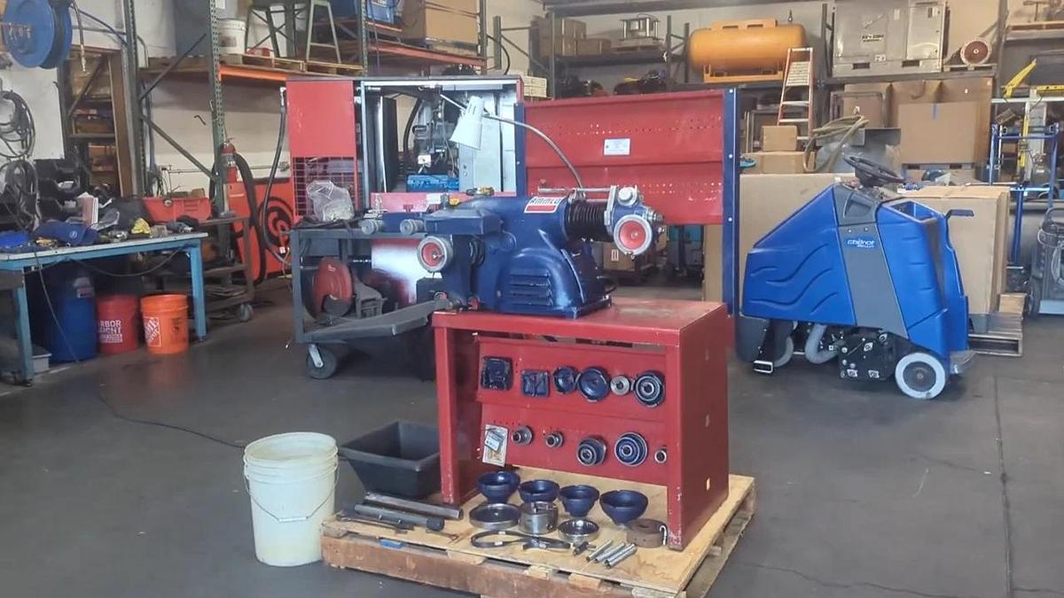 Used Ammco 4000 Disc & Drum Combination Brake Lathe 120V w/ Attachments Bench Mounted