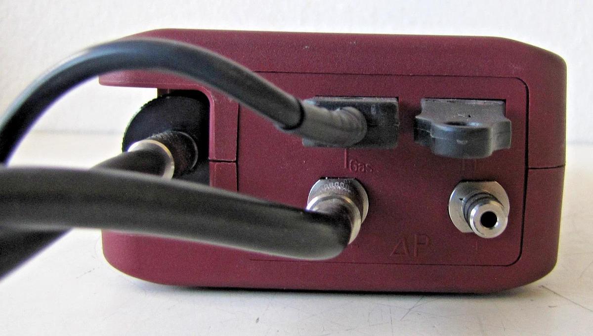 Used MRU Ampro 2000 Handheld Combustion Emissions Analyzer w/ Probe