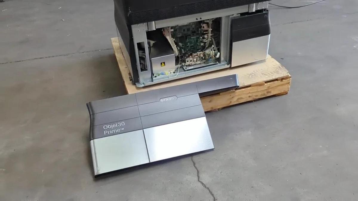 Used 2017 Stratasys 3D Printer Objet30 V3 AS IS for parts or repair Powers On