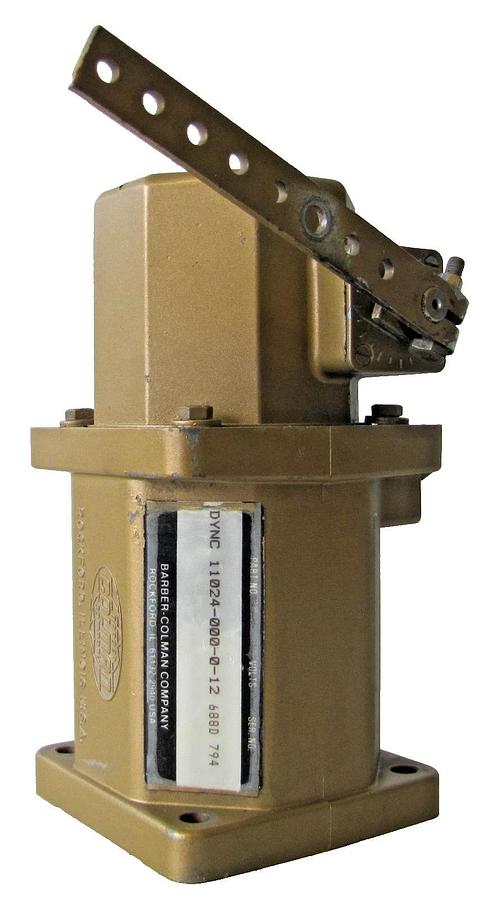 Used Barber Colman Dyna Actuator DYNC 11024-000-0-12 Governor Control with Arm