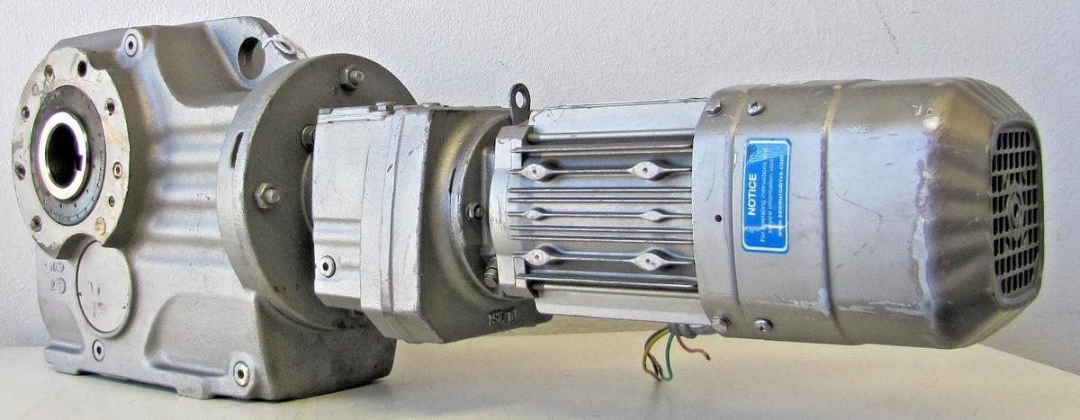 Used Sew Eurodrive Gear Motor Ratio 428.00 In 1690 rpm Out 3.9 RPM 460V 3 Phase