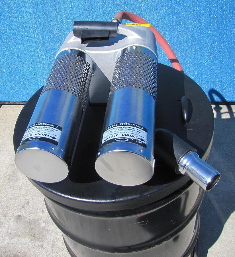 Used Guard Air Portable Air Powered Vacuum Cleaner 55 Gallon Drum w/ Air Hose