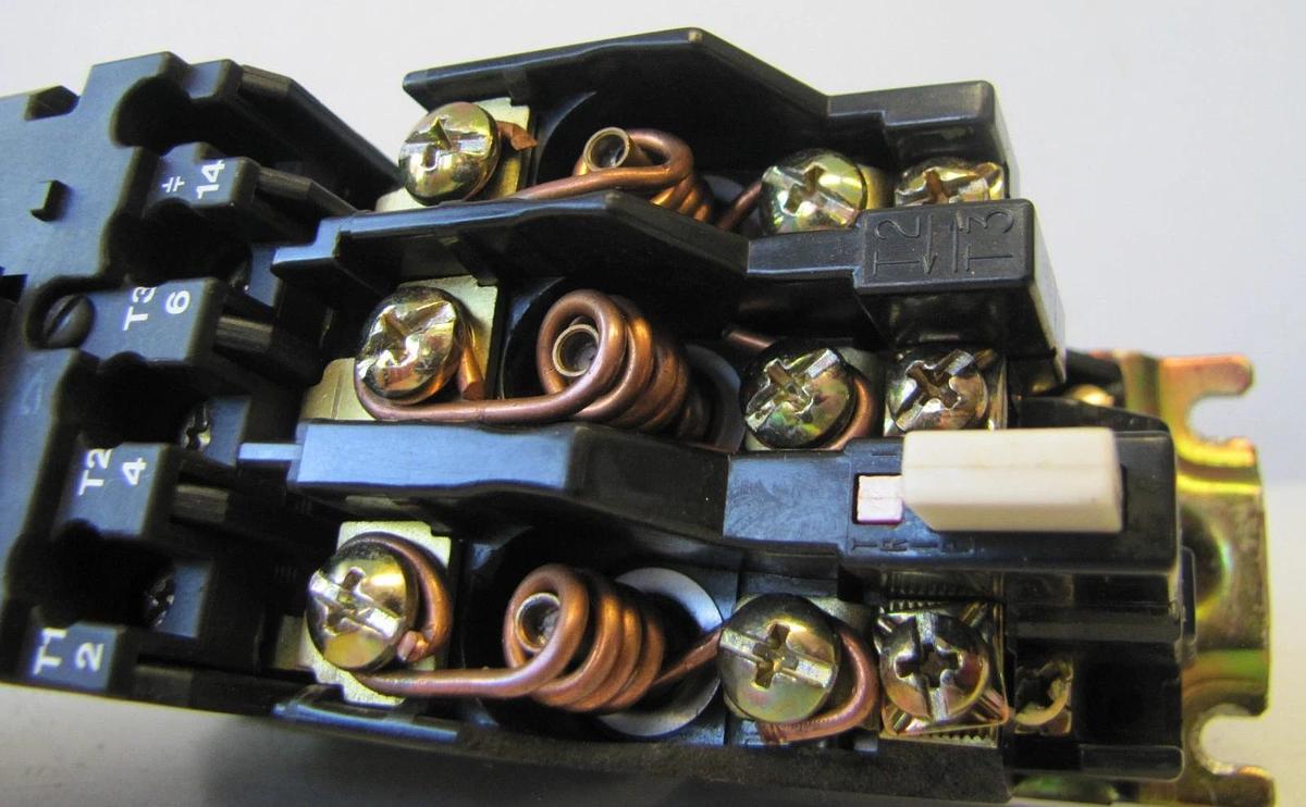 Used Furnas 32A 3 Phase 600V Motor Starter Contactor with Overload Relay & 460V Coil