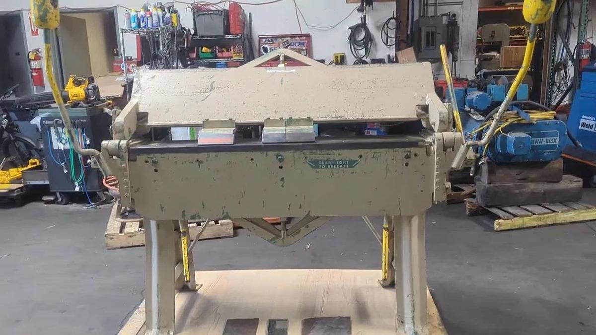 Used Chicago W31 48" Box & Pan Finger Brake Sheet Metal Bender 14 Gauge Metalworking
