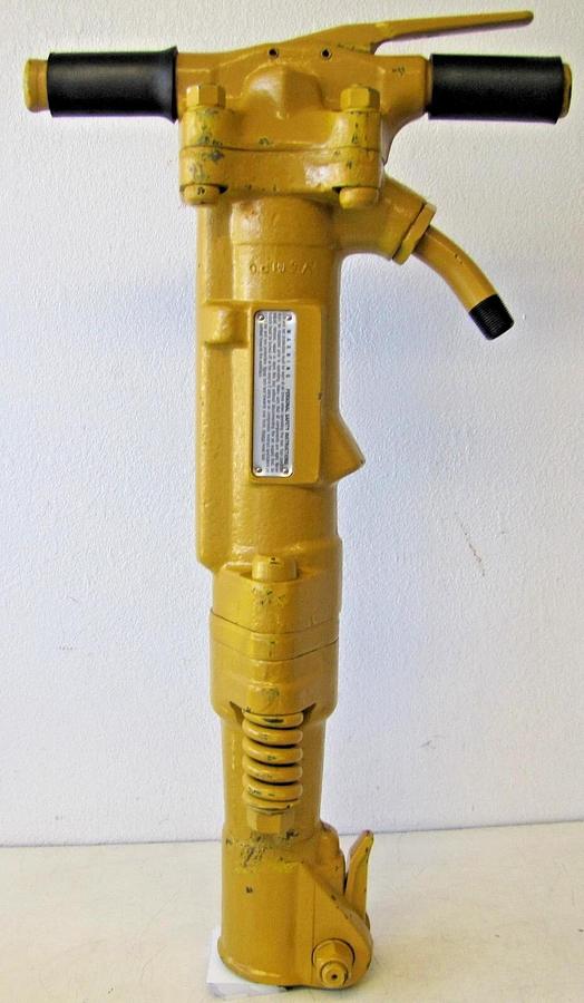 American Pneumatic Tools APT 180 Concrete Jack Hammmer Demolition Breaker 90 lbs