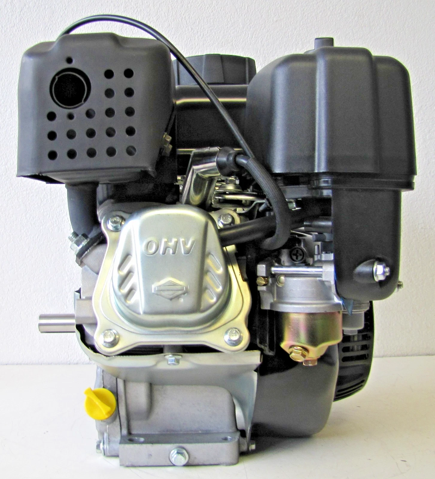 Used Husqvarna Briggs & Stratton 9.5 HP Gasoline Engine CR950 208cc 3/4" Shaft