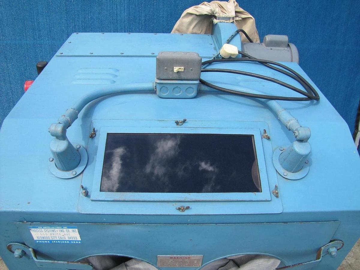 Used Process Systems Sand Blast Blasting Cabinet with Dust Bag Collector New Gloves