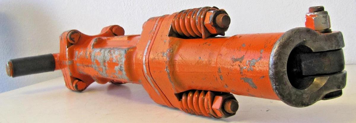 Used APT American Pneumatic Tools 90 lb Air Jackhammer Demolition Breaker Pavement