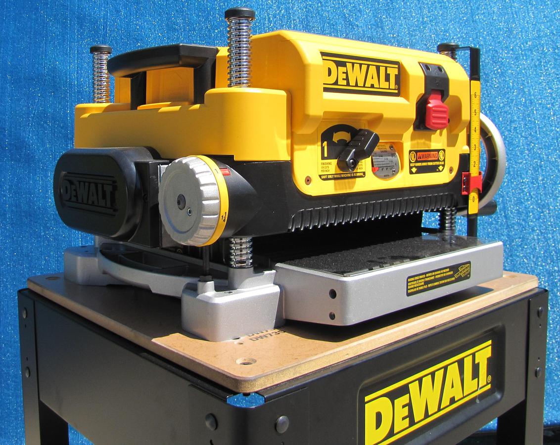 Used DEWALT DW735 13" Three Knife 2-Speed Thickness Planer With Workbench 120V